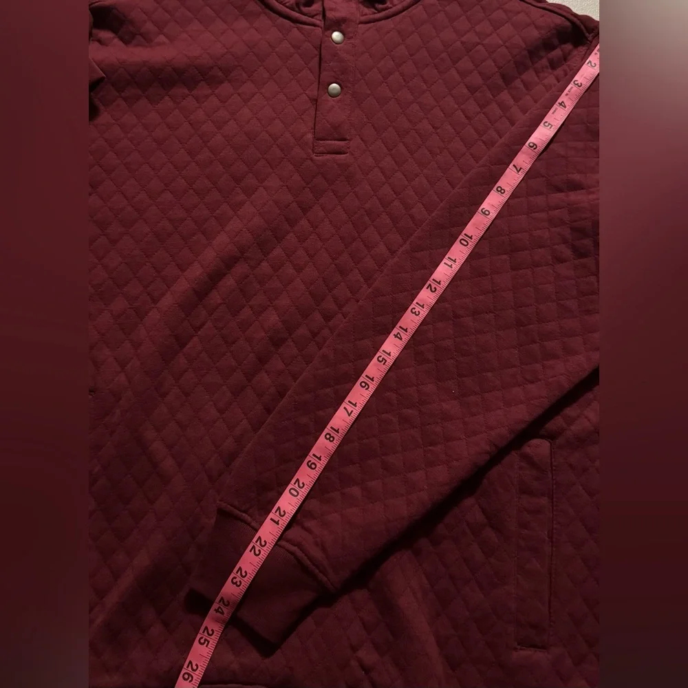 Izod Men’s Burgundy Quarter Pullover Quilted Sweatshirt Sz Large. NWT
